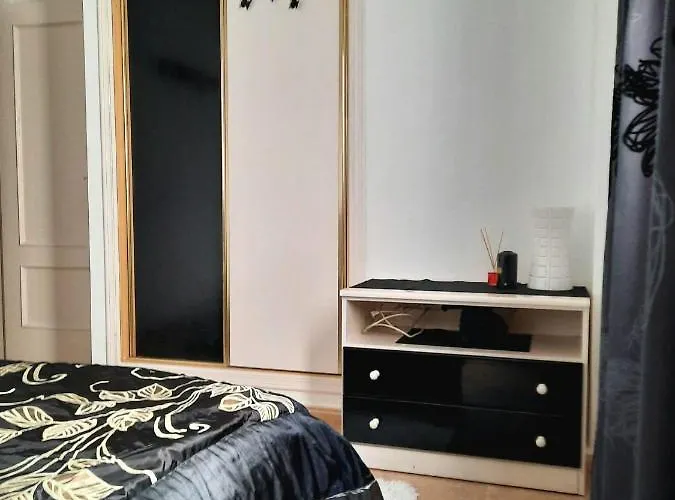 Piso Monika Lägenhet *